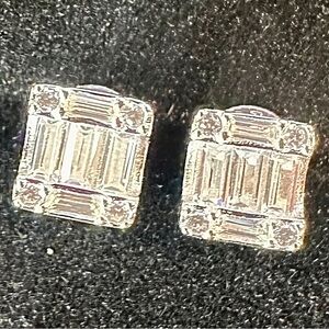 NEW 925 Sterling Silver Sparkling Multi CZ Crystal Square Stud Earrings